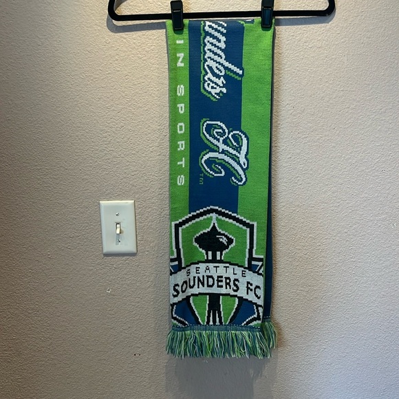 Adidas Seattle Sounders Football Soccer Scarf - Picture 1 of 11